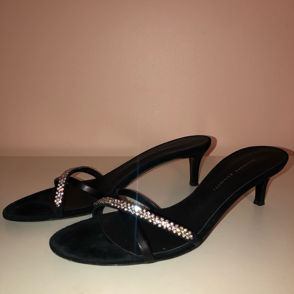 GIUSEPPE ZANOTTI Black Kitten Heels